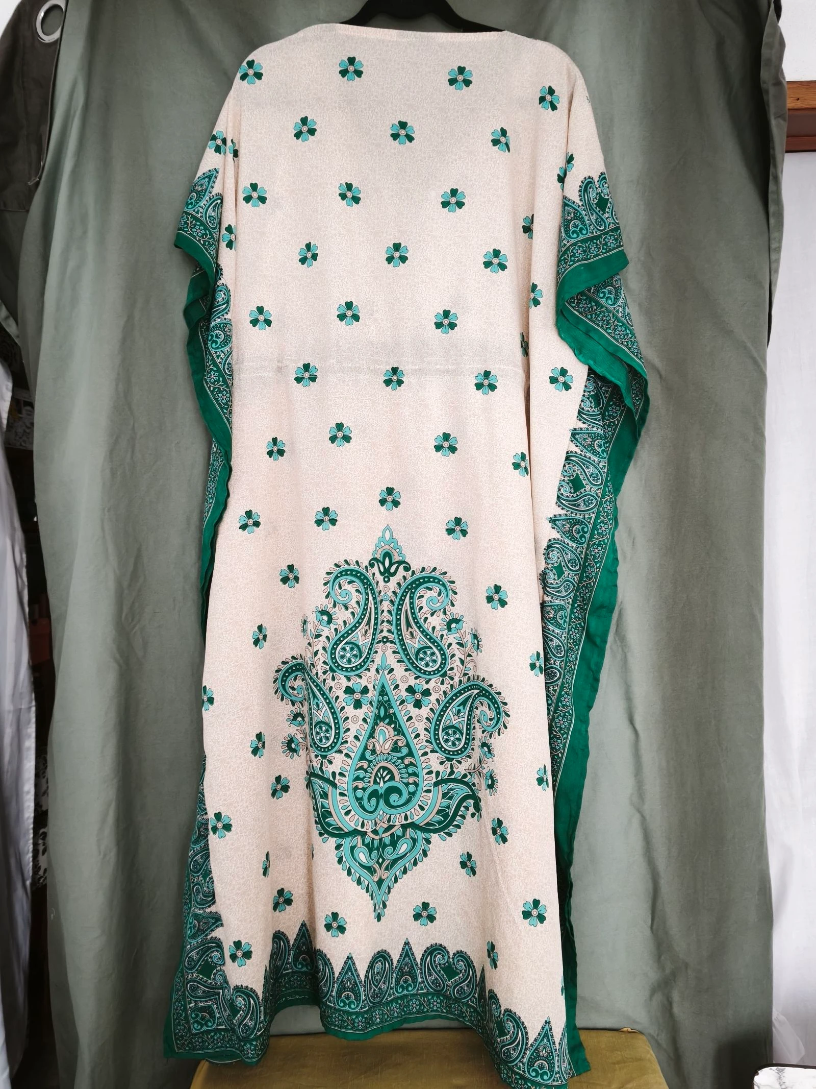 Kaftan met een levendig bloem- en paisleypatroon – photo 2